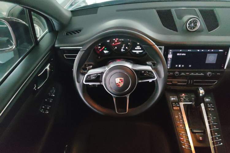 Used Porsche Macan 2020 Macan 2.0T Steering Wheel