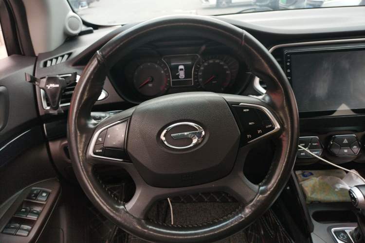 Used GAC Trumpchi GS4 2017 200T G-DCT Two-Wheel Drive Elite Edition Steering Wheel