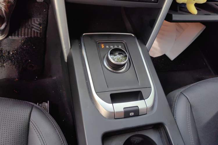 Used Land Rover Discovery Sport 2018 240 PS SE Version
