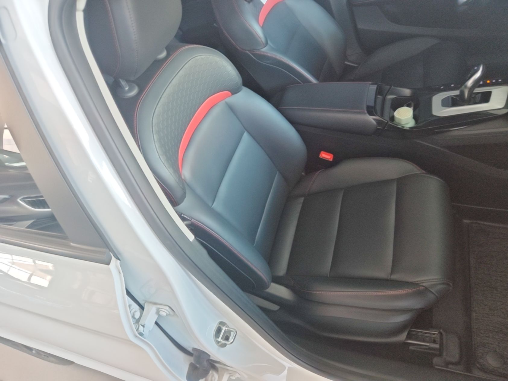 MG 5 2022 300TGI DCT Chao Yue Luxury Edition — снимка 19