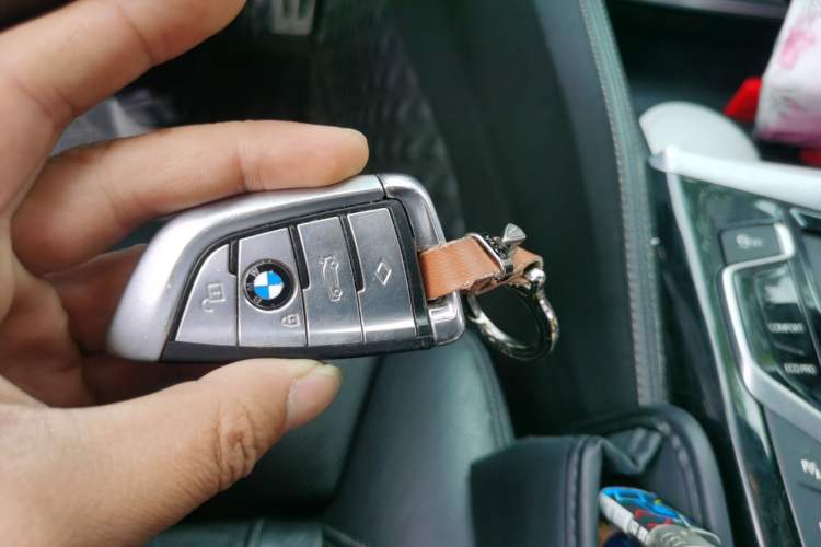 Used BMW 5 Series 2018 Facelifted 530Li xDrive M Sport Package
