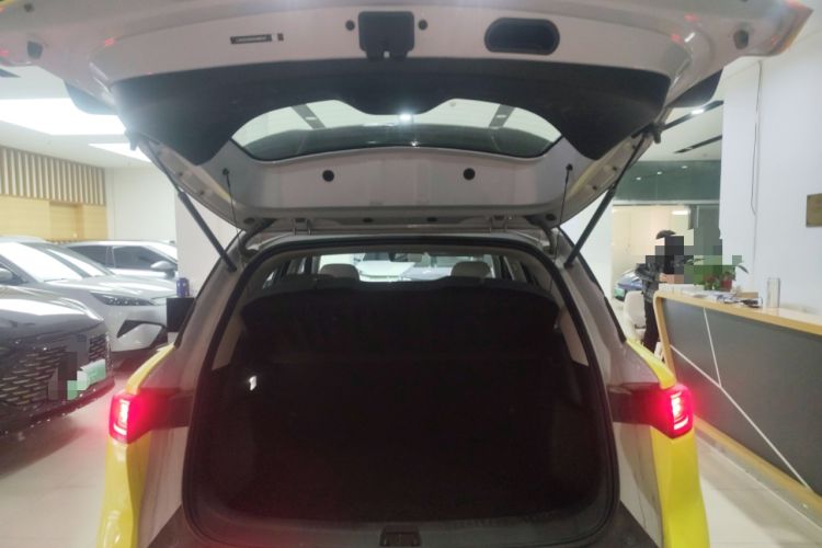 Used BYD Yuan UP 2025 Intelligent Driving Version 401 km Beyond-Range Edition
