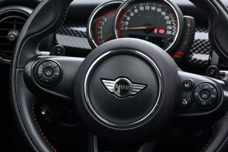 Used MINI JCW 2017 2.0T JOHN COOPER WORKS Avant-Garde Steering Wheel