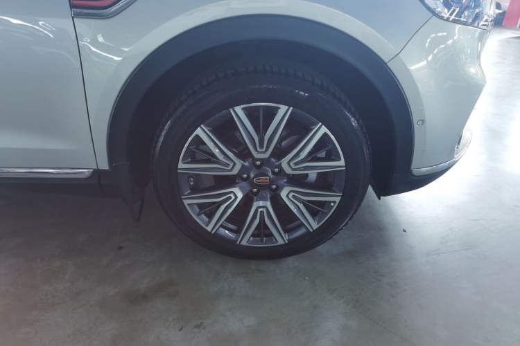 Used Hongqi HS5 2022 Restyled 2.0T Smart Connect Flagship All-Wheel-Drive Version Exterior 3