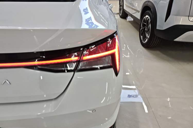 Used Hyundai Elantra 2022 1.5L CVT LUX Prestige Edition