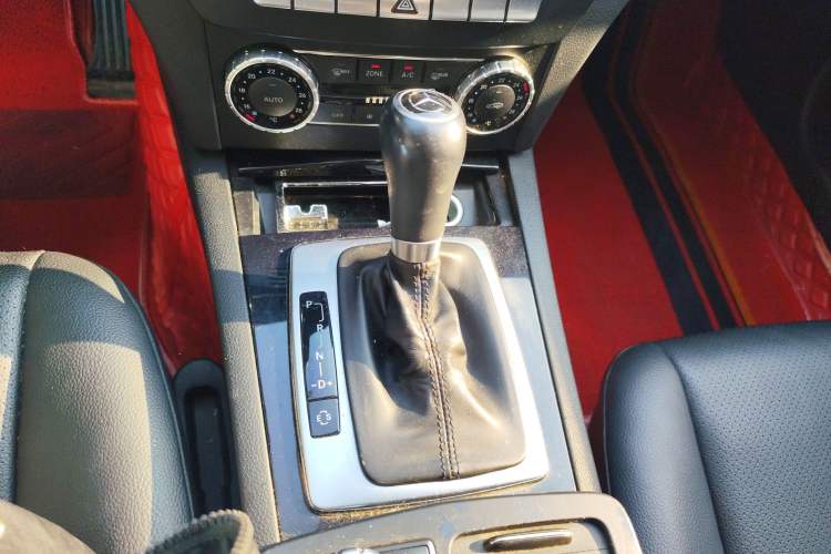 Used Mercedes-Benz C-Class 2013 C 180 Classic Grand Edition
