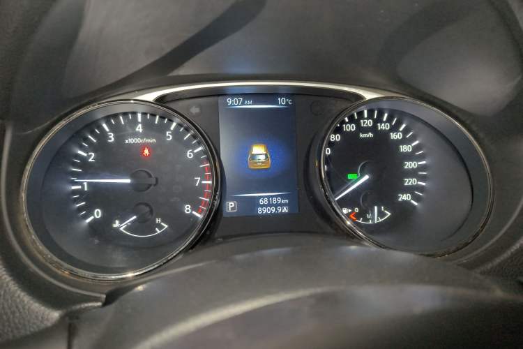 Used Nissan X-Trail 2015 2.0L CVT Comfort MAX Edition 2WD
