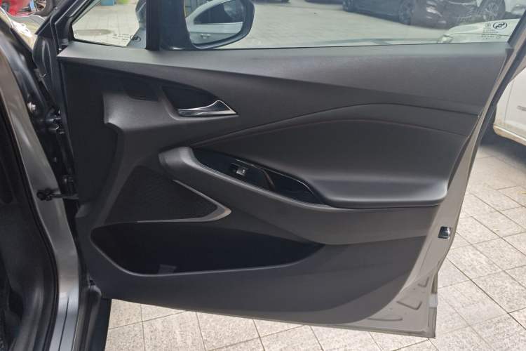 Used Chevrolet Orlando 2019 Redline 530T Automatic Enjoyment Version (5+2 Seating) China VI