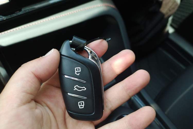 Used Roewe i5 2023 1.5L Manual Comfort Edition
