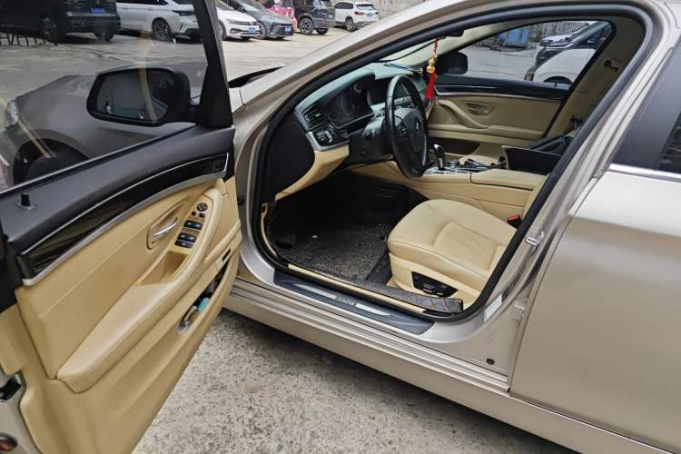 Used BMW 5 Series 2013 525Li Leading Model