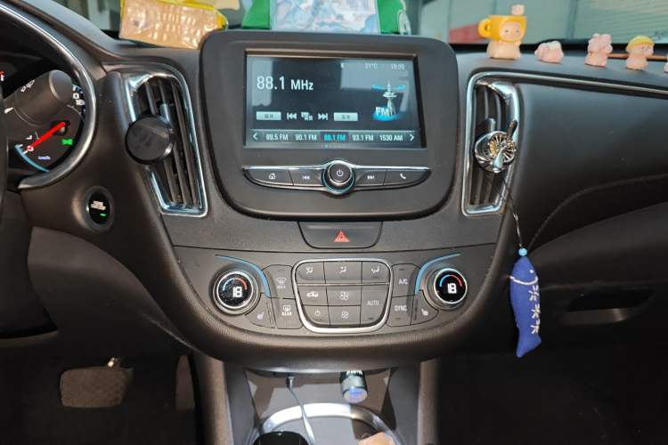 Used Chevrolet Malibu XL 2018 530T Automatic RuiChi Edition Audio And AC Panel