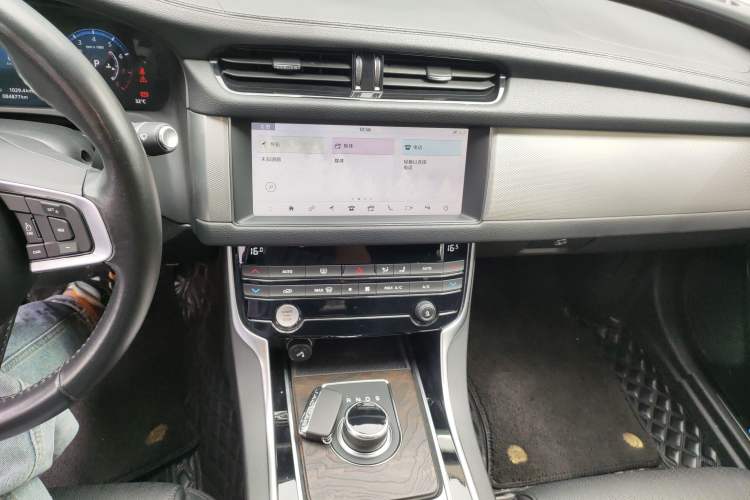 Used Jaguar XFL 2019 XFL 2.0T 250 PS Two-Wheel-Drive Luxury Edition

