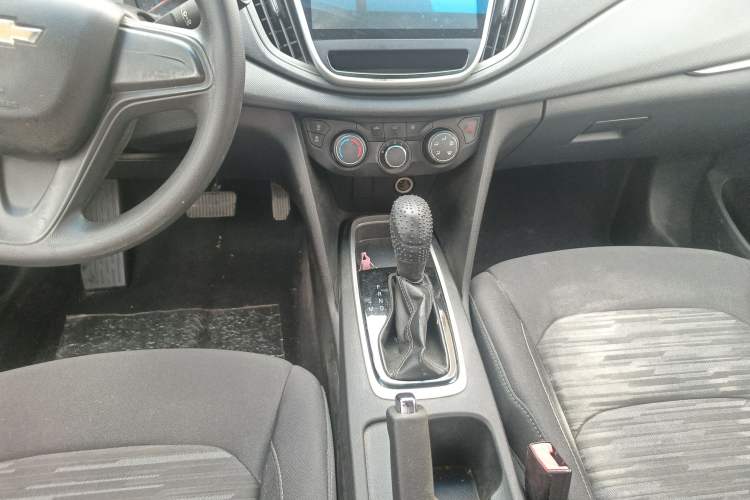 Used Chevrolet Cavalier 2016 1.5L Automatic Enjoyment Edition Gear Lever