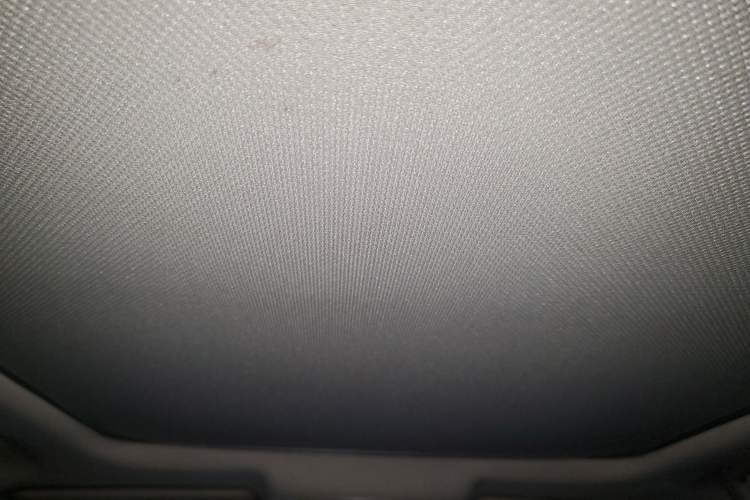 Used Suzuki S-Cross 2015 1.6L CVT Two-Wheel Drive Elite Version