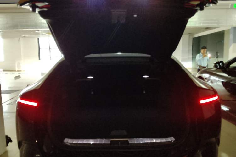 Used Avatr 12 2025 Ultra Extended-Range Edition Trunk