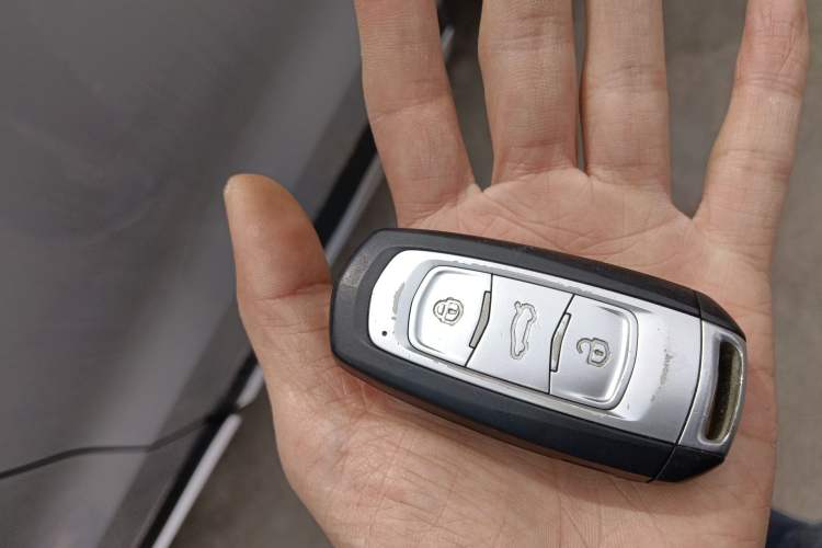 Used Geely Auto Emgrand X7 Sport 2020 1.8TD DCT Two-Wheel Drive Smart Connect 4G-Enabled Version