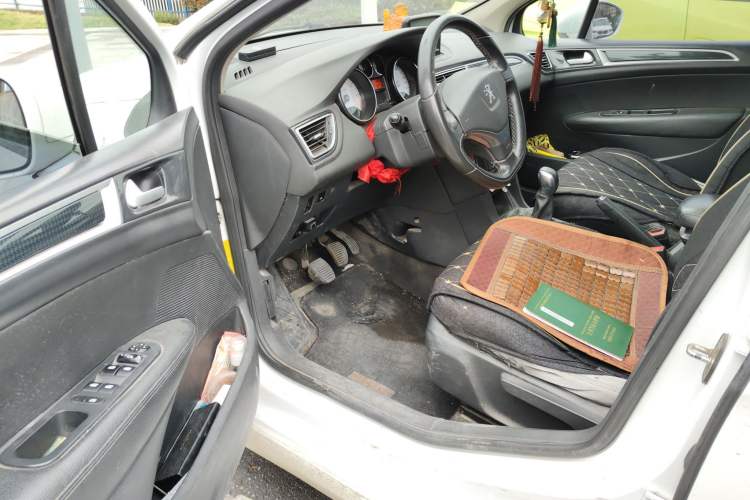 Used Peugeot 308 2014 Enjoy Edition Classic 1.6L Manual Fashion Model
