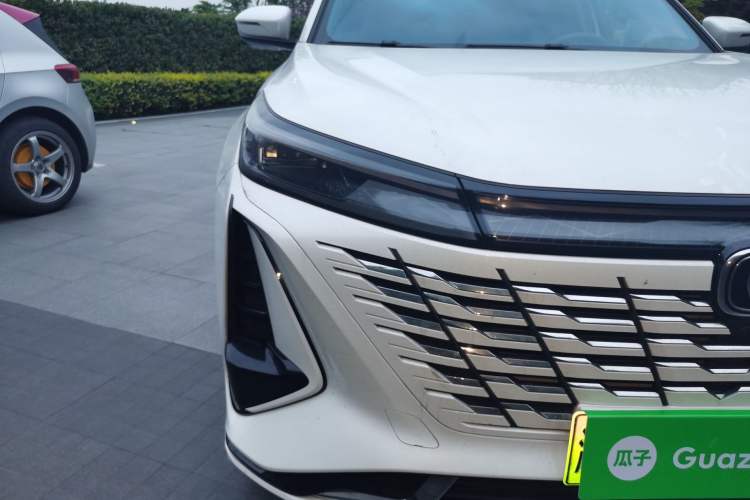 Used Changan CS75 PLUS iDD 2023 ZhiDian iDD Smart Leading Model