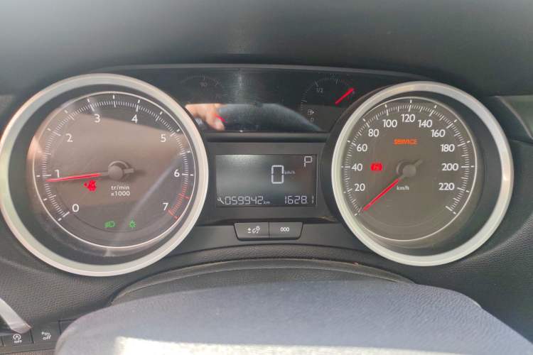 Used Peugeot 408 2014 1.8L Automatic Leading Edition