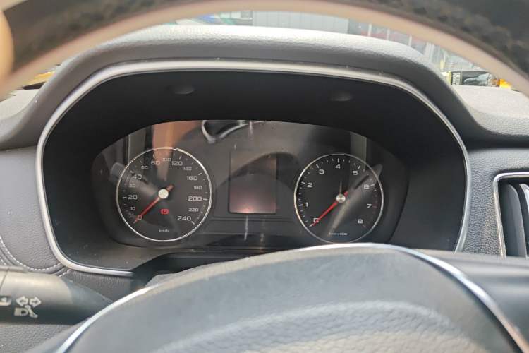 Used Roewe RX5 2016 20T Two-Wheel Drive Automatic Flagship Edition Instrument Cluster