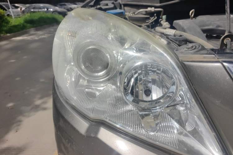 Used Haval H6 2013 Upgraded Model 2.4L Automatic Two-Wheel Drive Prestige Version
