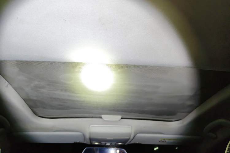 Used Volkswagen Lamando 2015 230TSI Manual Trend Edition Headliner