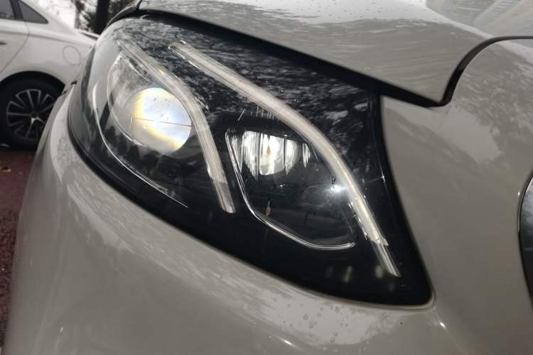 Used Mercedes-Benz E-Class 2020 E 300 L Sporty and Stylish Model