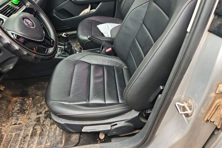 Used Volkswagen Bora 2016 1.6L Manual Comfort Model Left Front Seat