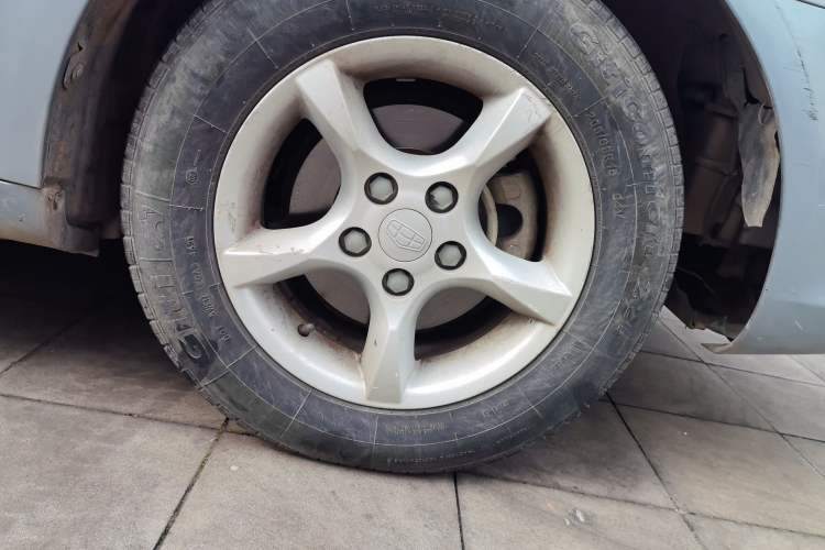 Used Geely Auto Emgrand 2014 Sedan 1.5L Manual Fashion Edition