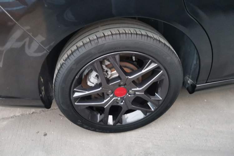 Used Dongfeng Aeolus Yixuan 2022 230T Automatic Adaptive-Beam Knight Edition