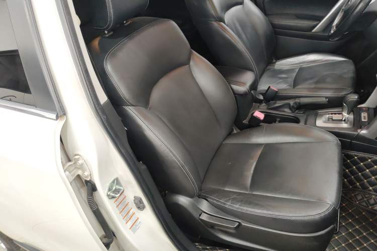 Used Subaru Forester 2014 2.0i Automatic Luxury Edition
