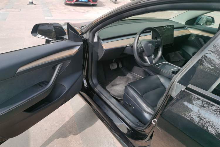 Used Tesla Model 3 2022 Rear-Wheel-Drive Version
