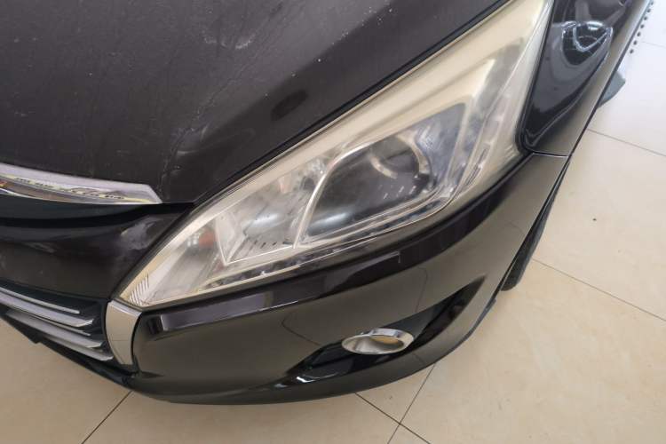 Used Luxgen U6 SUV 2016 1.8T Style Value Model Left Front Headlight