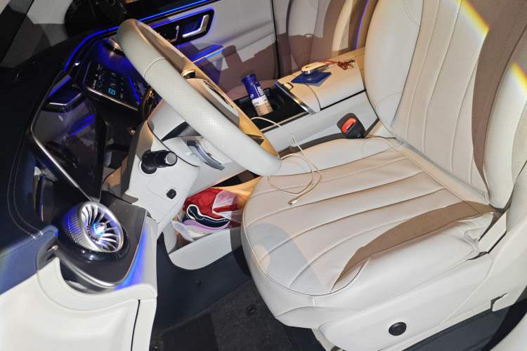 Used Mercedes-Benz EQE SUV 2023 500 4MATIC Special Edition Left Front Seat