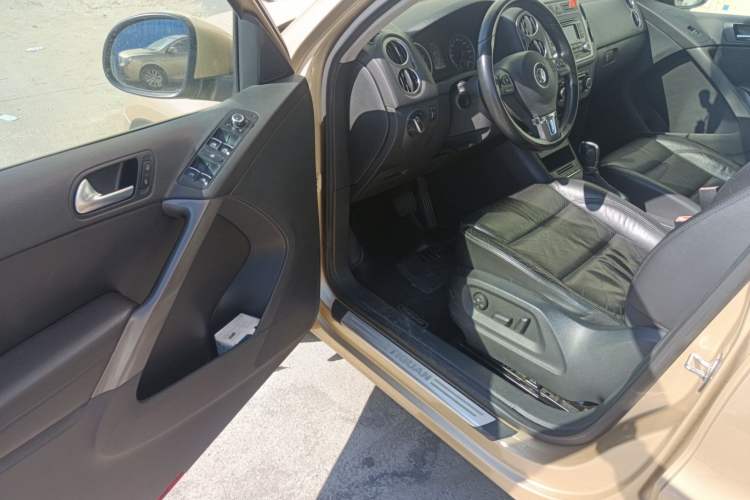 Used Volkswagen Tiguan 2012 1.8TSI Automatic Two-Wheel Drive Trend Edition Driver Seat