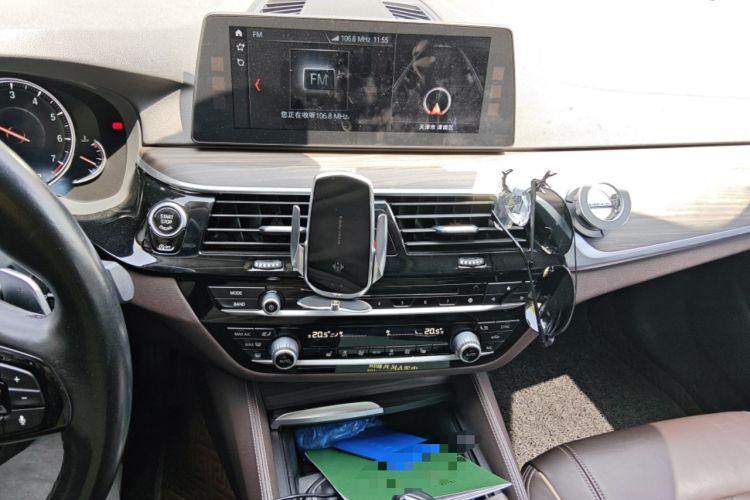 Used BMW 5 Series 2018 530Li xDrive Luxury Package Audio And AC Panel