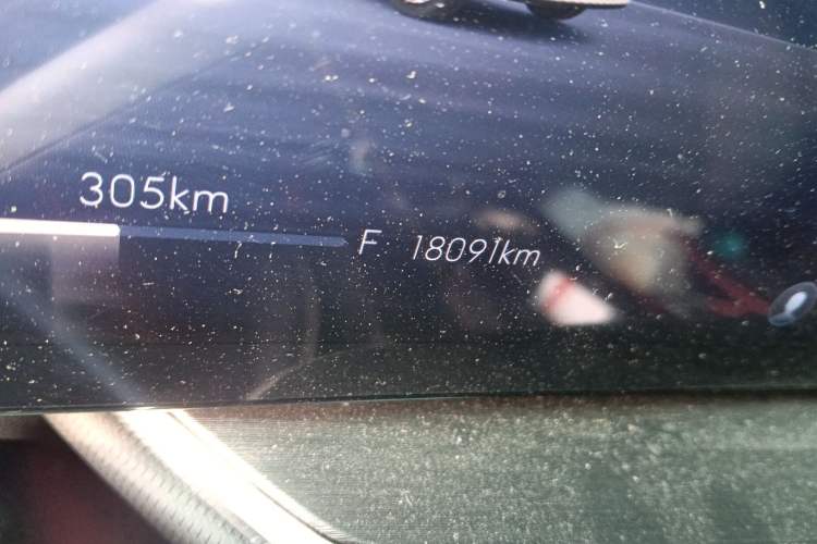 Used Buick Envision 2025 Encore Plus 28T Two-Wheel-Drive Platinum Edition
