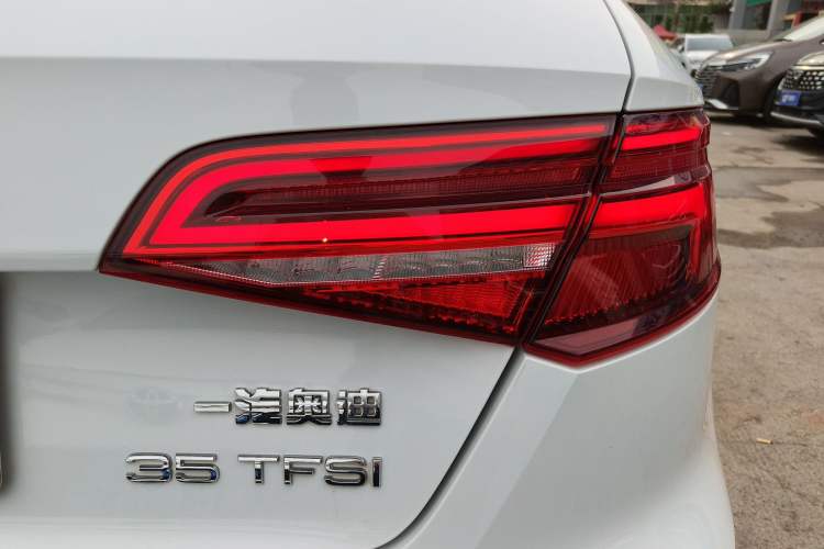 Used Audi A3 2018 30th Anniversary Edition Sportback 35 TFSI Fashion Model
