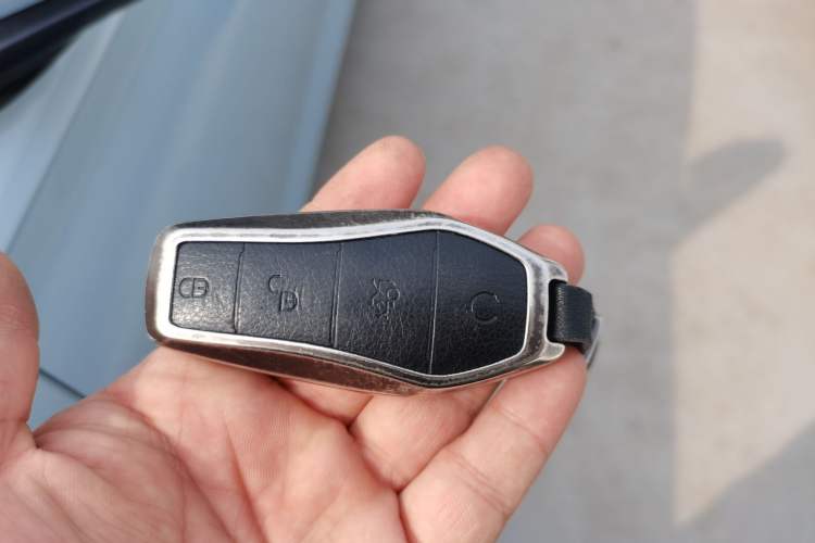 Used BYD Qin L 2025 DM-i Smart Drive 80KM Leading Model Vehicle Key