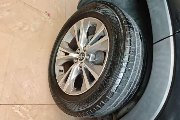 Used Toyota Highlander 2017 2.0T Two-Wheel Drive Elite Edition 5 Seats