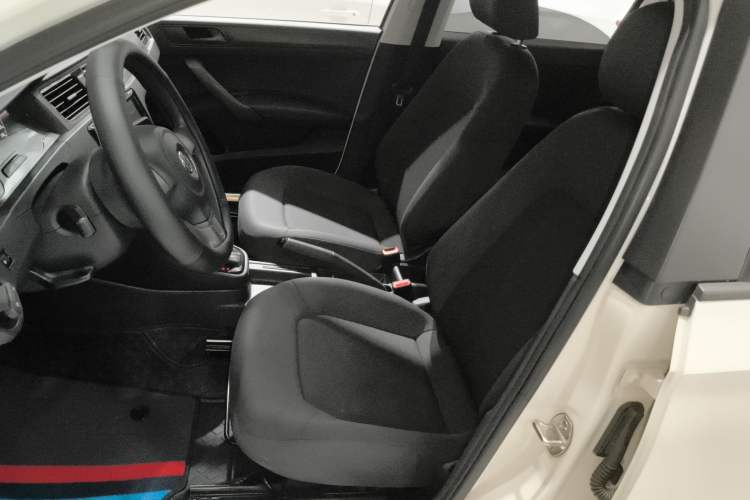 Used Volkswagen Santana 2015 1.6L Automatic Fashion Edition Left Front Seat