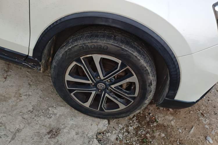 Used Venucia T60 2018 1.6L CVT Smart & Fun Version China V Standard Right Front Wheel Hub