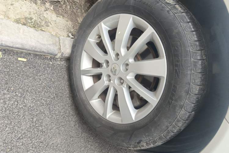 Used Renault Koleos 2014 Revised Version 2.0L Two-Wheel Drive Fashion Edition