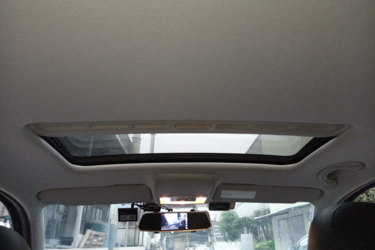 Used Volkswagen Lavida 2015 1.6L Manual Comfort Edition
