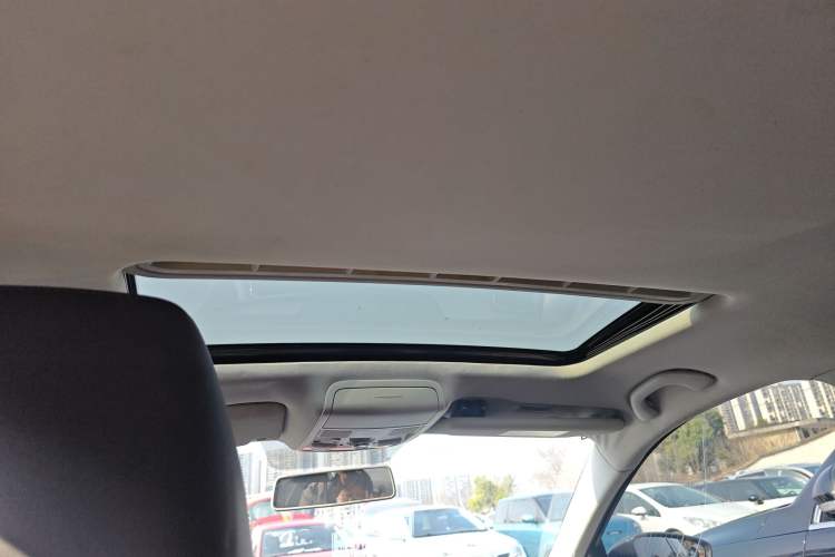 Used Volkswagen Sagitar 2016 230TSI 25th Anniversary Edition
