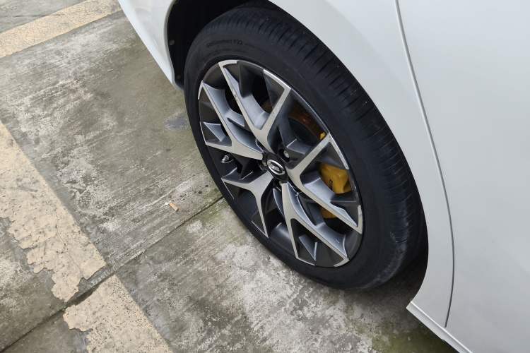 Used GAC Trumpchi EMPOW 2021 270T DCT J15 Version
