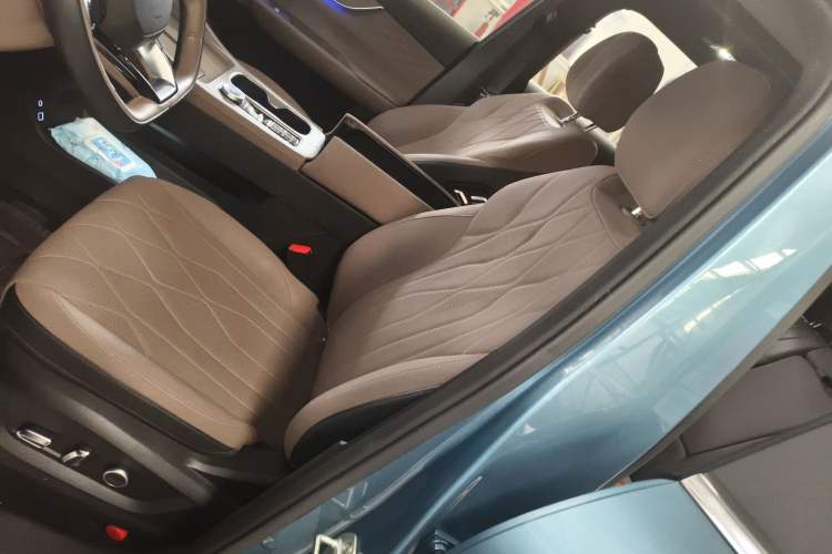 Used Chery Tiggo 8 PLUS C-DM 2025 1.5T 116 km Prestige Version 5 Seats Left Front Seat