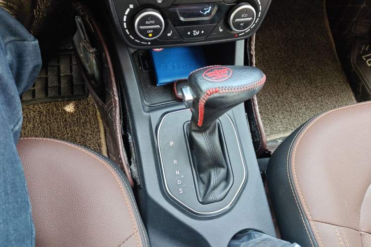 Used FAW Senya R7 2016 1.6L Automatic Prestige Model
