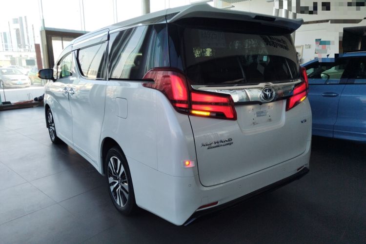 Used Toyota Alphard 2018 Revised Version 3.5L Premium Edition
