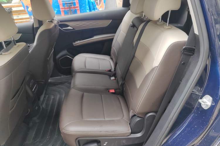 Used BYD Song MAX New Energy 2022 DM-i 105KM Flagship Model Left Rear Seat